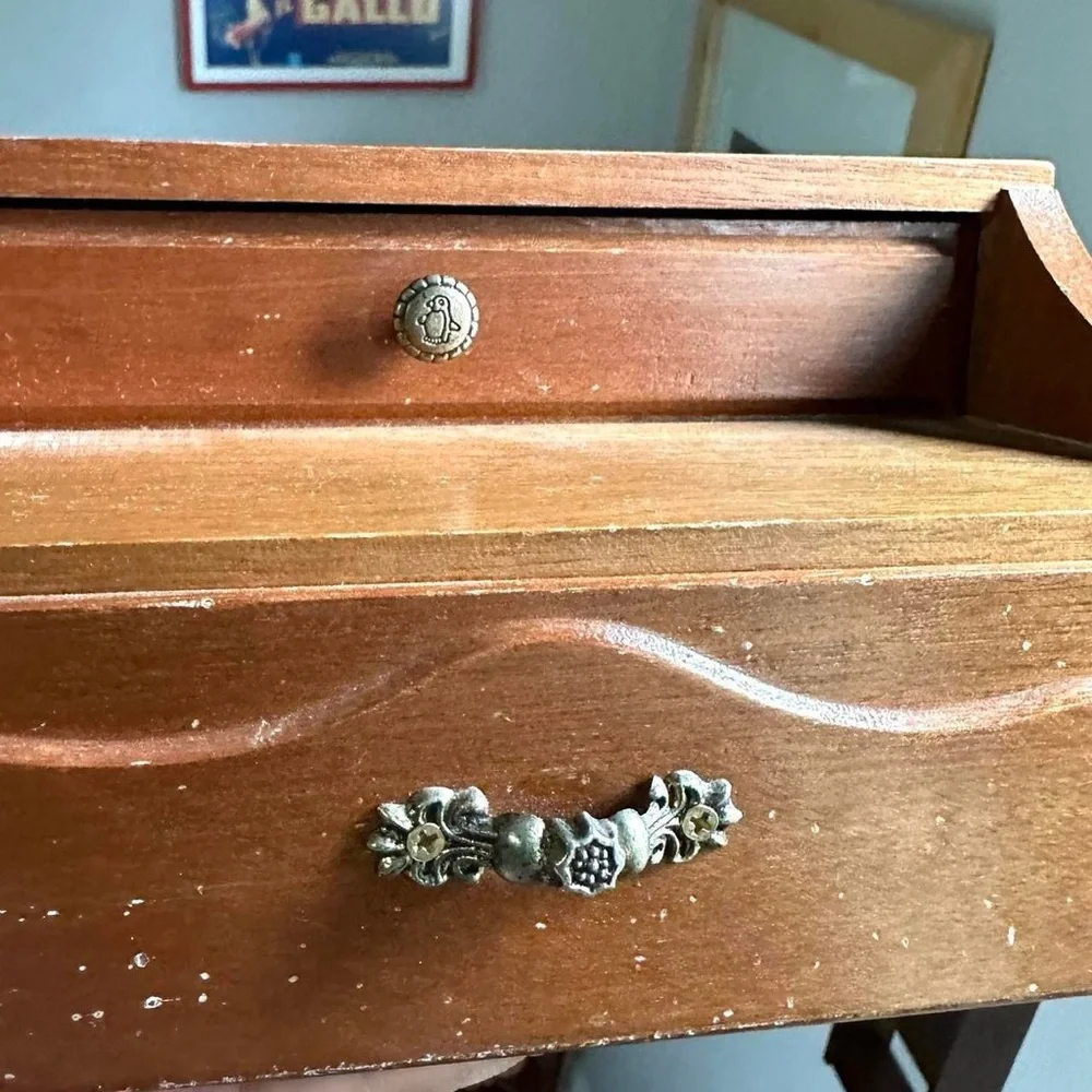 Cute Vintage Wood Jewelry Box